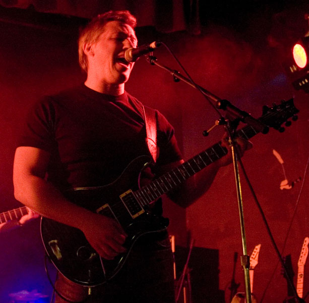 Paul, singing