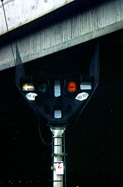 Non-routing signal