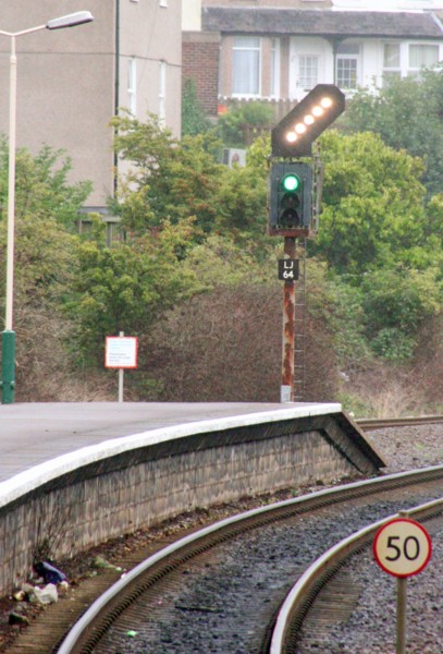 Train signalled to Blaenau Ffestiniog