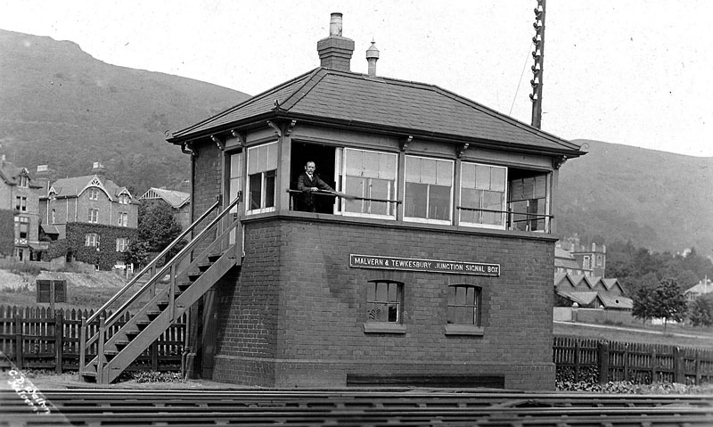 Malvern & Tewkesbury Jct signalbox