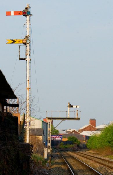 View towards Litton's Mill Crossing