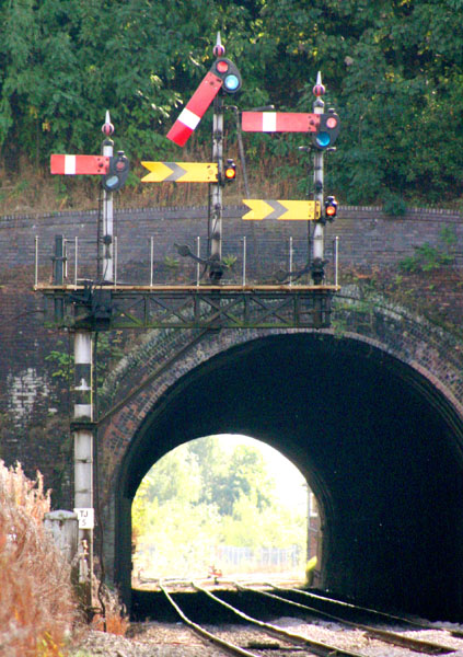 Tunnel Junction's junction signal