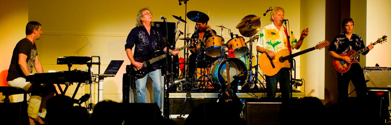 Strawbs - Heartbreak Hill lineup
